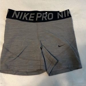NEW Nike pro shorts 5”